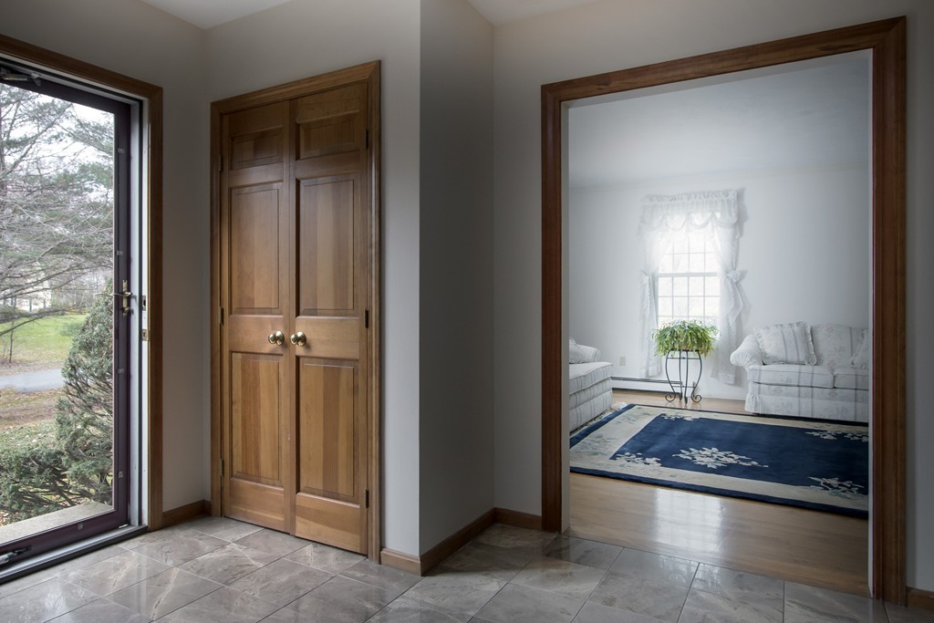 8 Dicarlo Road Hopkinton, MA 01748 - Photo 12 of 29 Gallery Image 12