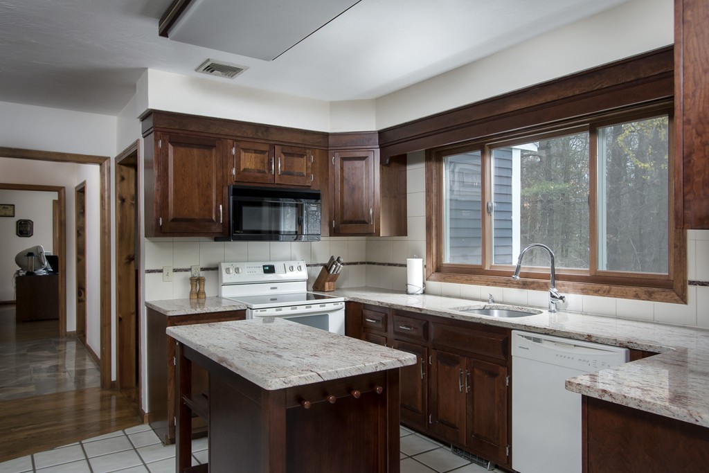 8 Dicarlo Road Hopkinton, MA 01748 - Photo 2 of 29 Gallery Image 2