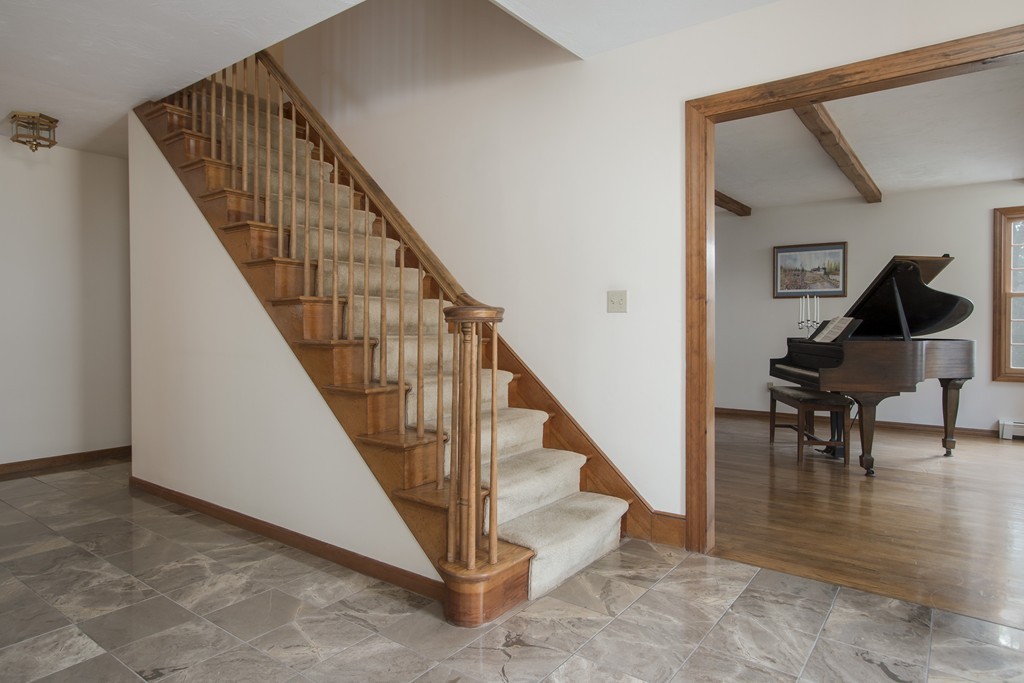 8 Dicarlo Road Hopkinton, MA 01748 - Photo 8 of 29 Gallery Image 8