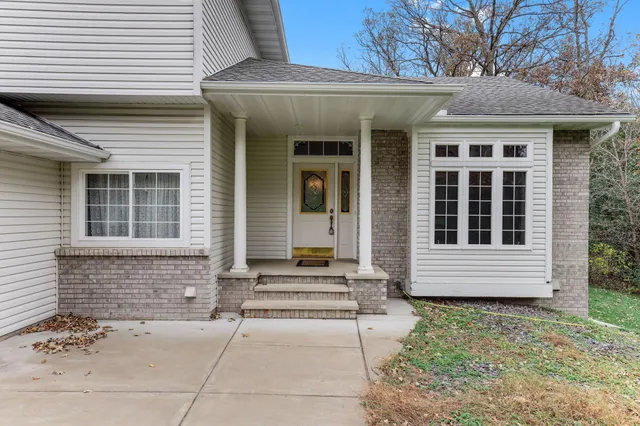 $474,900 | 2131 Viking Boulevard Northwest, Oak Grove, MN 55011