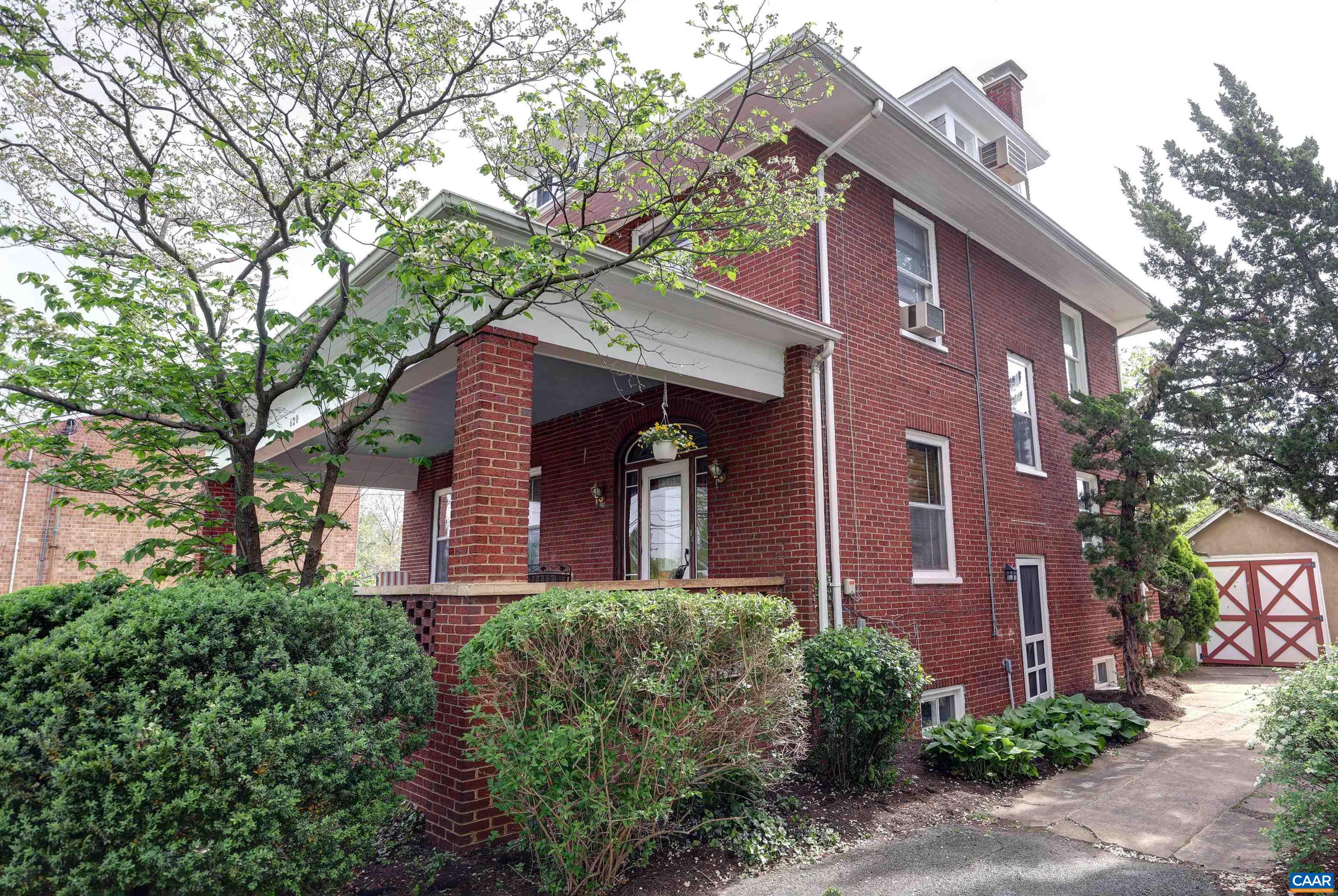 620 Ridge Street Charlottesville, VA 22902 - Photo 3 of 51