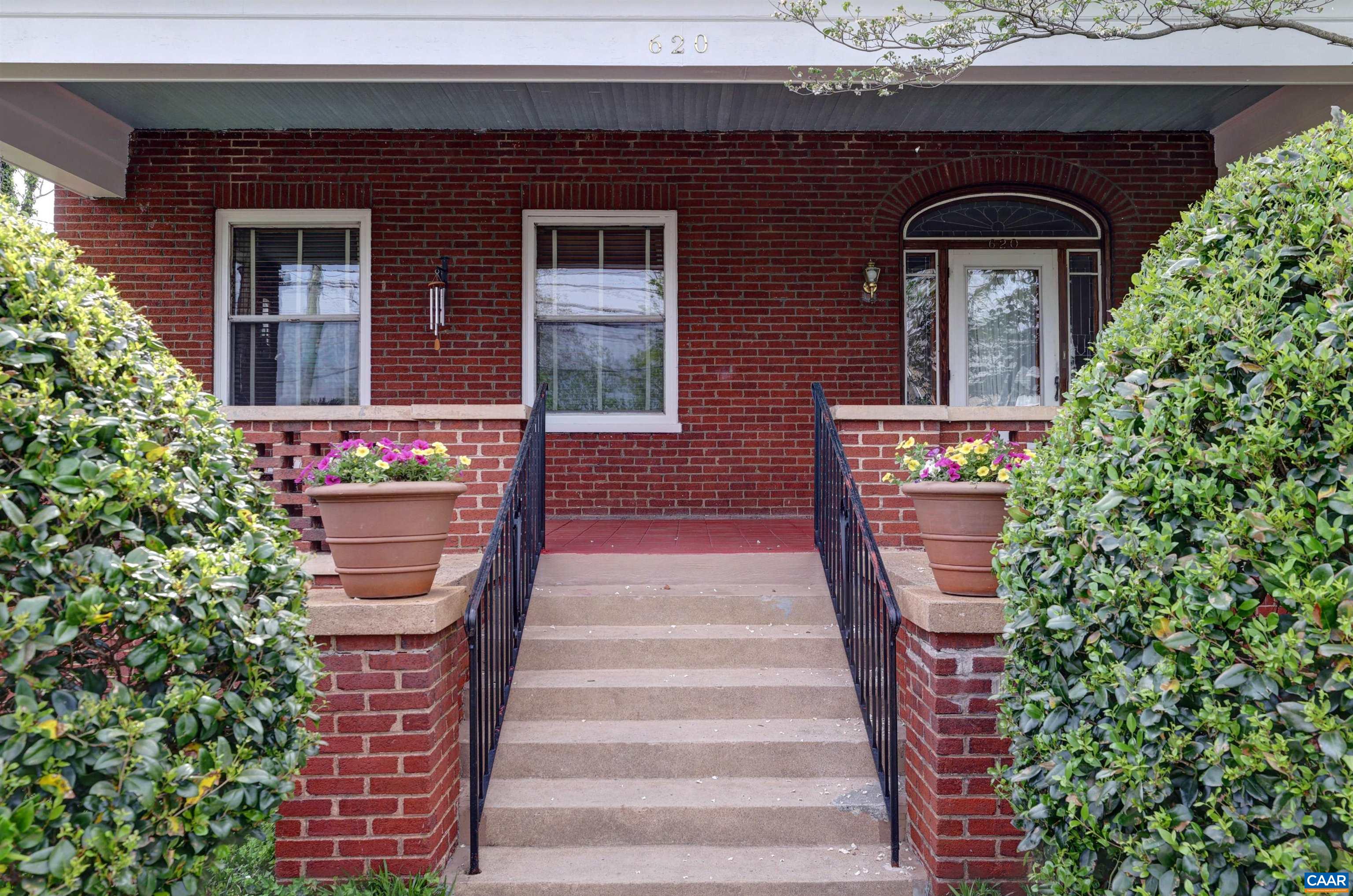 620 Ridge Street Charlottesville, VA 22902 - Photo 5 of 51