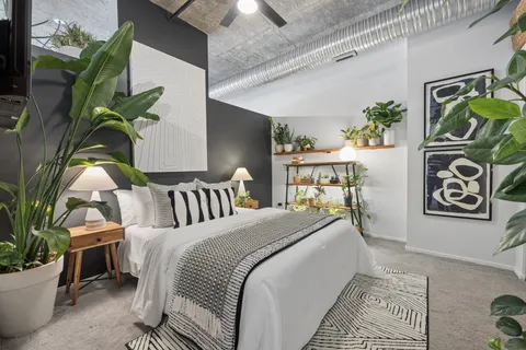 $325,000 | 849 North Franklin Street, Unit 1115, Chicago, IL 60610
