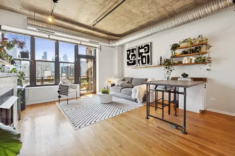 $325,000 | 849 North Franklin Street, Unit 1115, Chicago, IL 60610