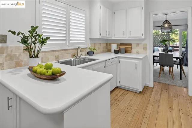 $1,148,000 | 97 Clarewood Lane, Oakland, CA 94618