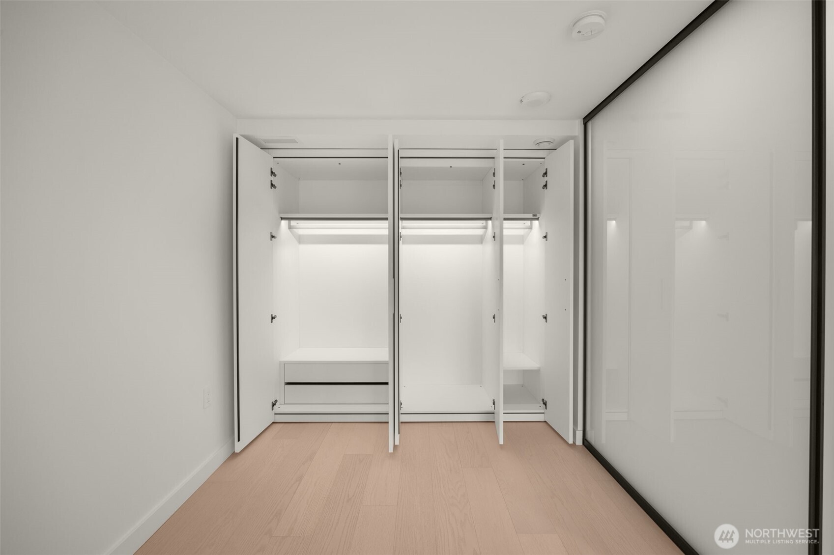 300 Virginia Street, Unit 3607 Seattle, WA 98101 - Photo 10 of 37 a view of an empty room