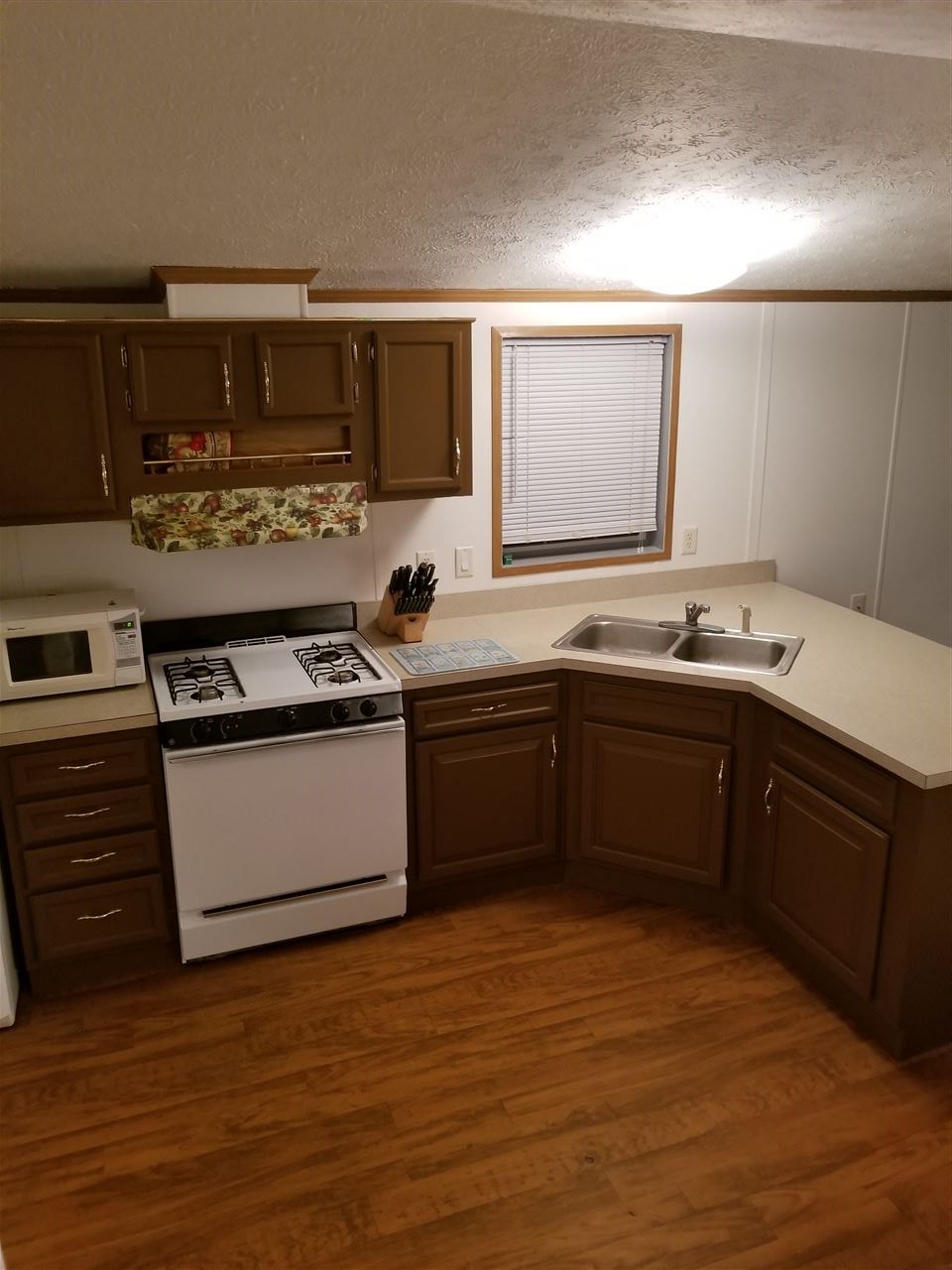 65 Leavitt Road, Unit 12 Pittsfield, NH 03263 - Photo 7 of 10