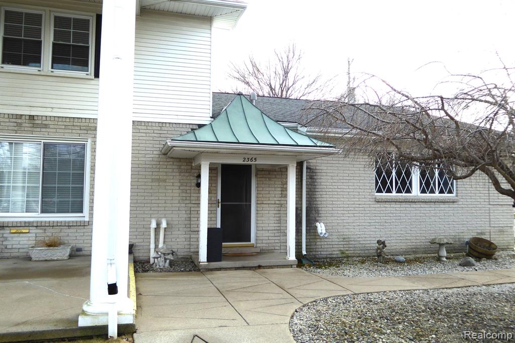 2365 Walton Boulevard Rochester, MI 48309 - Photo 1 of 40