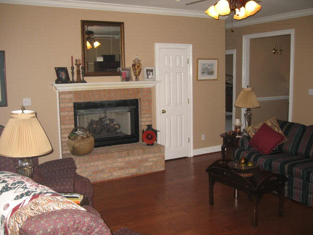 114 Lakeridge Drive Fairhope, AL 36532 - Photo 4 of 19 Living Room