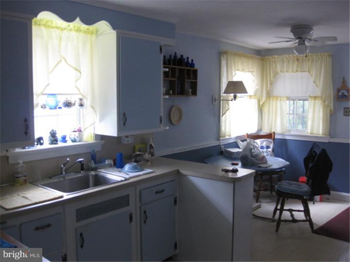 7430 Elizabeth Road Cheltenham, PA 19027 - Photo 15 of 22 Kitchen