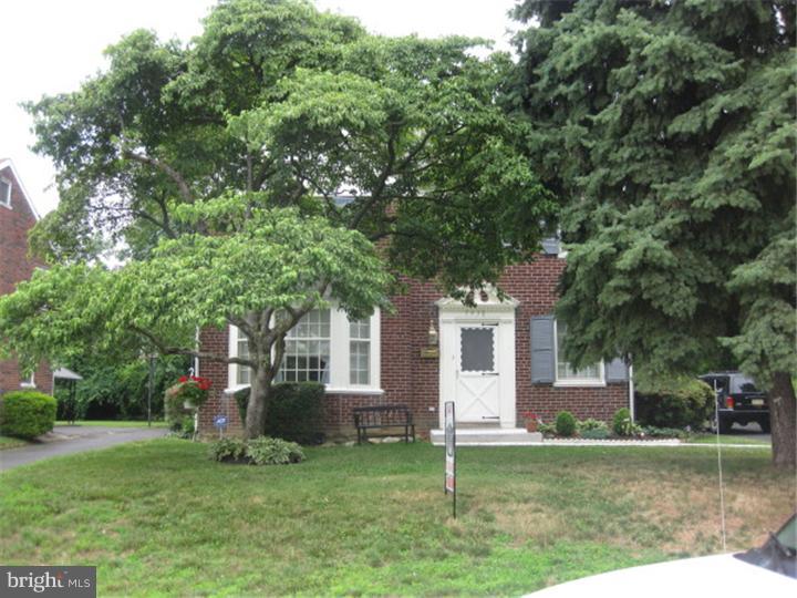 7430 Elizabeth Road Cheltenham, PA 19027 - Photo 2 of 22 Exterior Front
