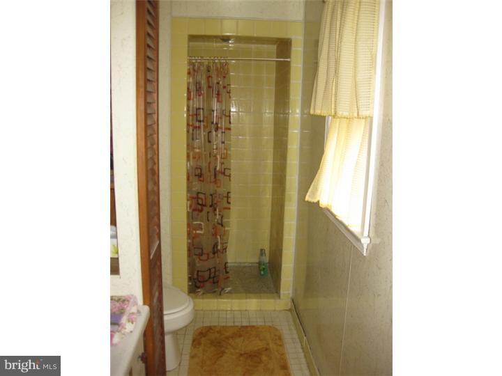 7430 Elizabeth Road Cheltenham, PA 19027 - Photo 7 of 22 Bathroom