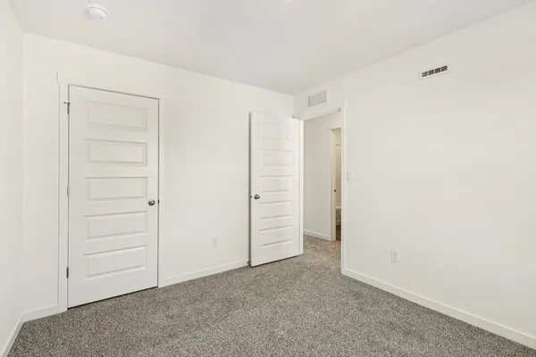 $309,990 | 1395 Oakfield Lane, Pingree Grove, IL 60140