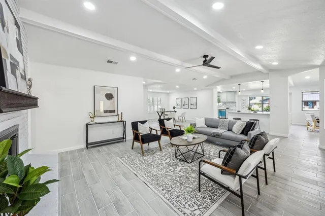 $589,000 | 101 Oakmont Drive, Trophy Club, TX 76262