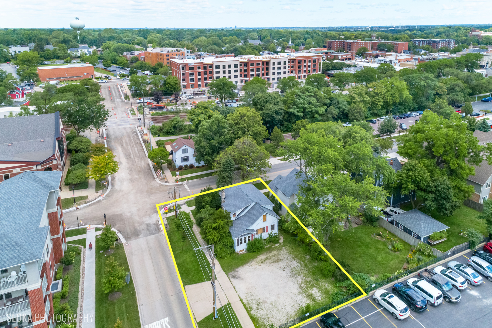 451 Duane Street Glen Ellyn, IL 60137 - Photo 7 of 17 an aerial view of multiple house