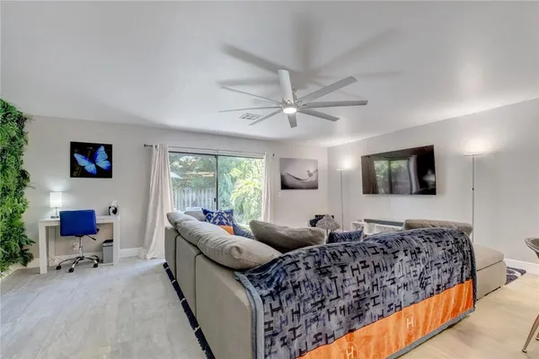 $6,000 | 246 Avenue L, Delray Beach, FL 33483