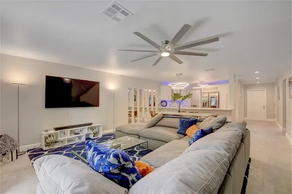 $6,000 | 246 Avenue L, Delray Beach, FL 33483