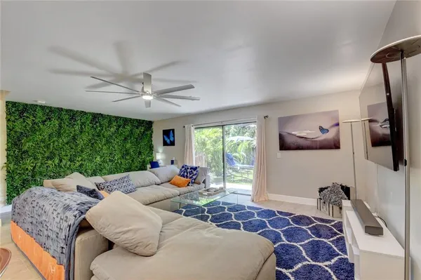$6,000 | 246 Avenue L, Delray Beach, FL 33483