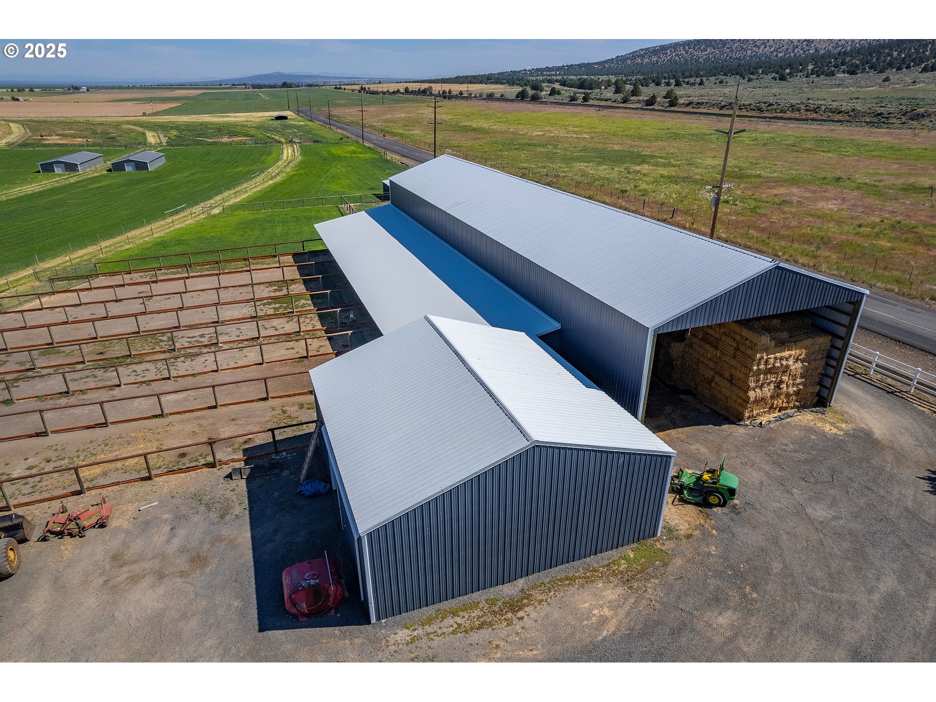12444 Southwest Green Drive Culver, OR 97734 - Photo 20 of 34 a view of a backyard with a lake view
