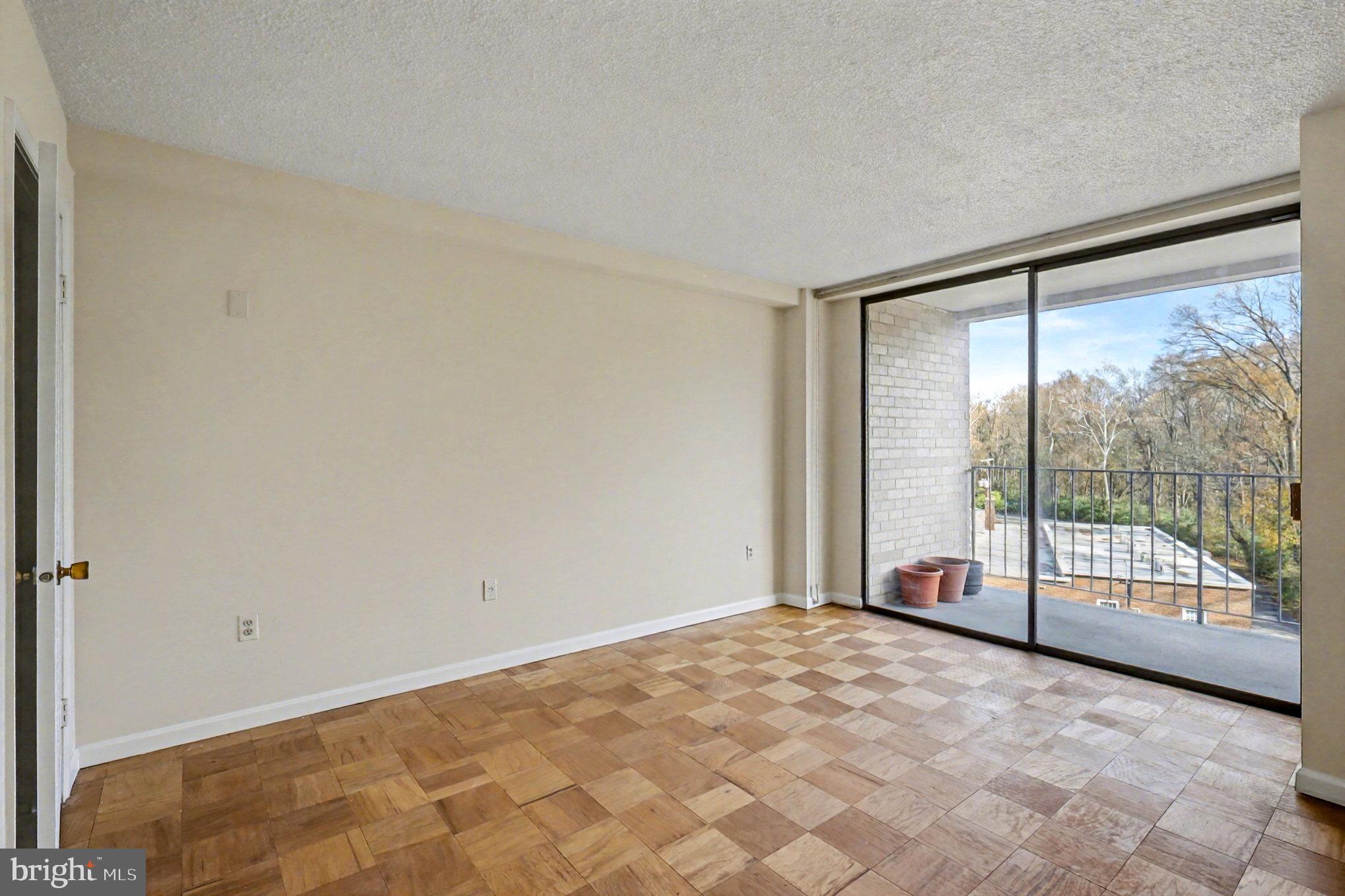 2100 Washington Avenue, Unit 6B Silver Spring, MD 20910 - Photo 25 of 33 a view of an empty room and window