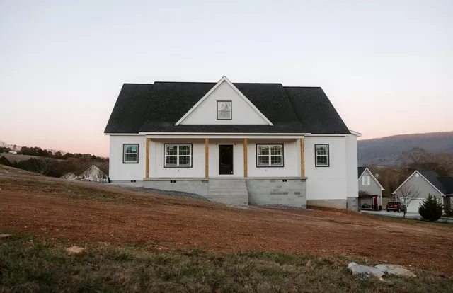 $575,000 | 451 Hudlow Road, Dunlap, TN 37327