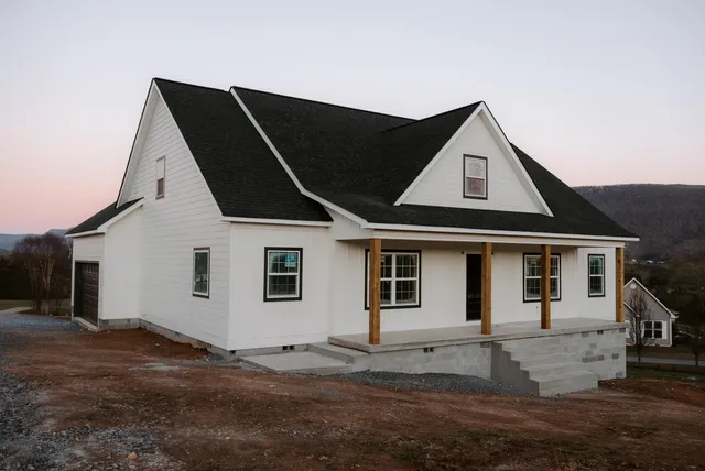 $575,000 | 451 Hudlow Road, Dunlap, TN 37327