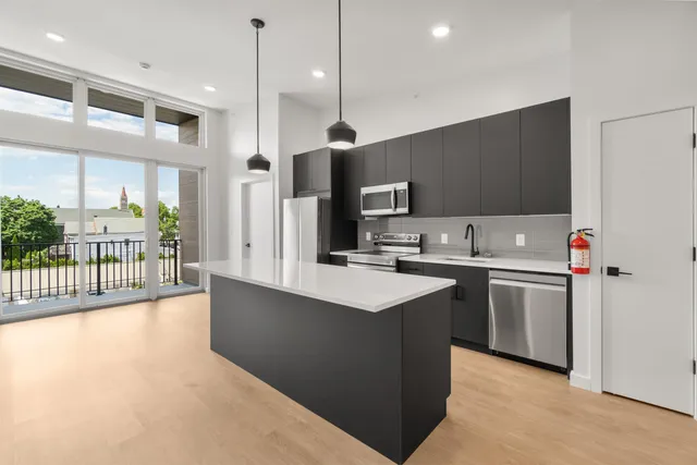 $2,250 | 952 Broadway, Unit 301F, Bayonne, NJ 07002