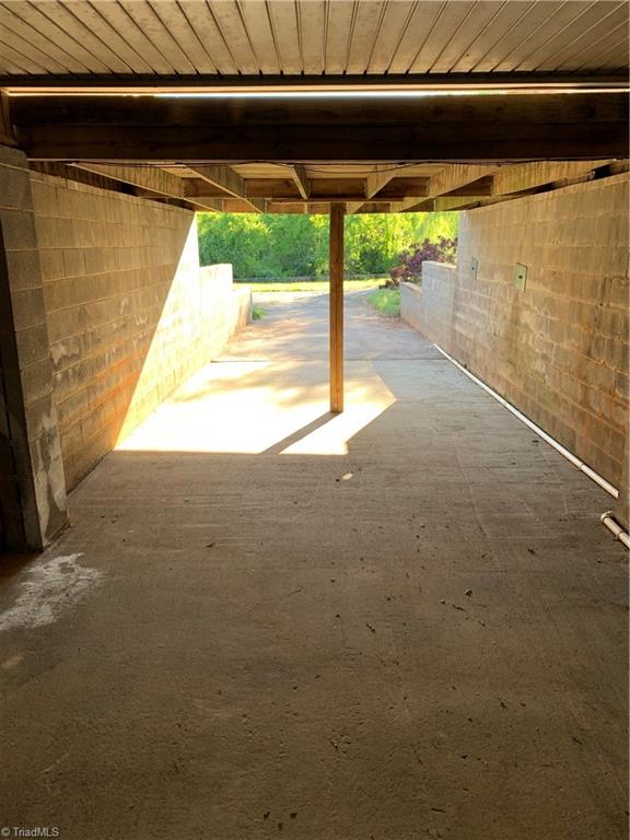 4393 North Old 52 Road Pinnacle, NC 27043 - Photo 23 of 41