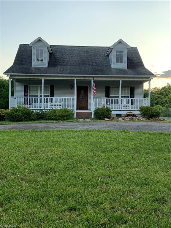 4393 North Old 52 Road Pinnacle, NC 27043 - Photo 3 of 41