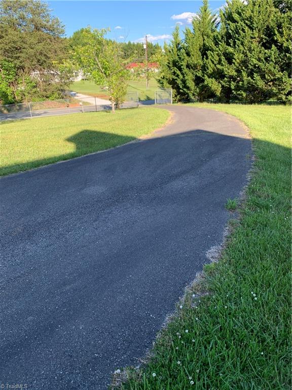 4393 North Old 52 Road Pinnacle, NC 27043 - Photo 40 of 41