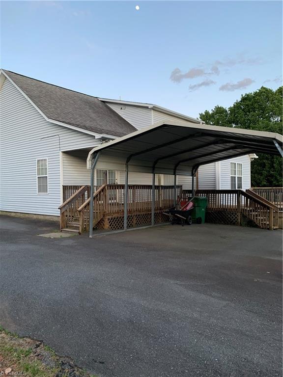 4393 North Old 52 Road Pinnacle, NC 27043 - Photo 9 of 41