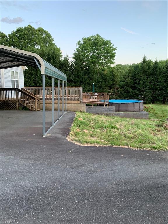 4393 North Old 52 Road Pinnacle, NC 27043 - Photo 10 of 41