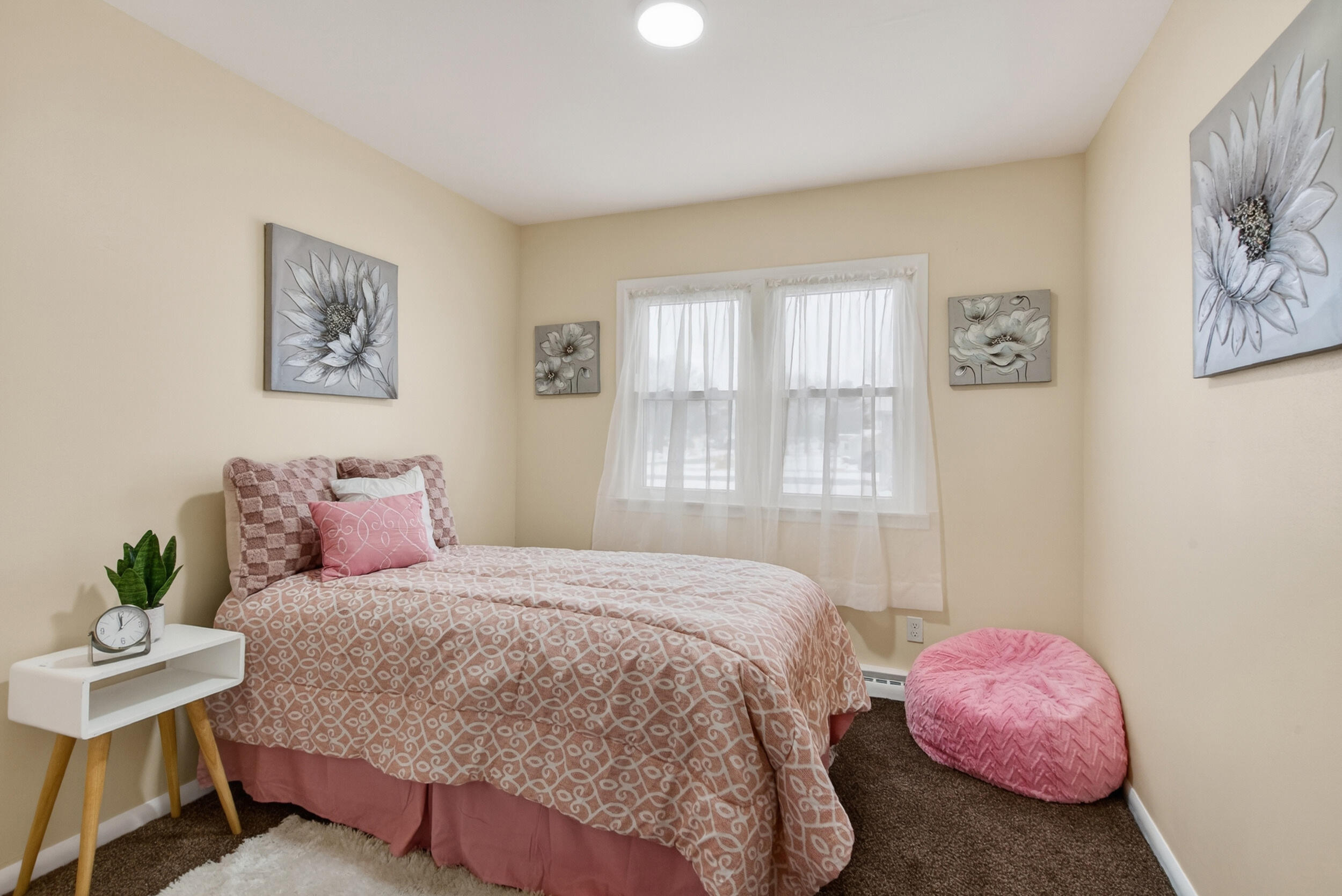 992 Home Avenue Fox Crossing, WI 54952 - Photo 13 of 38 Bedroom