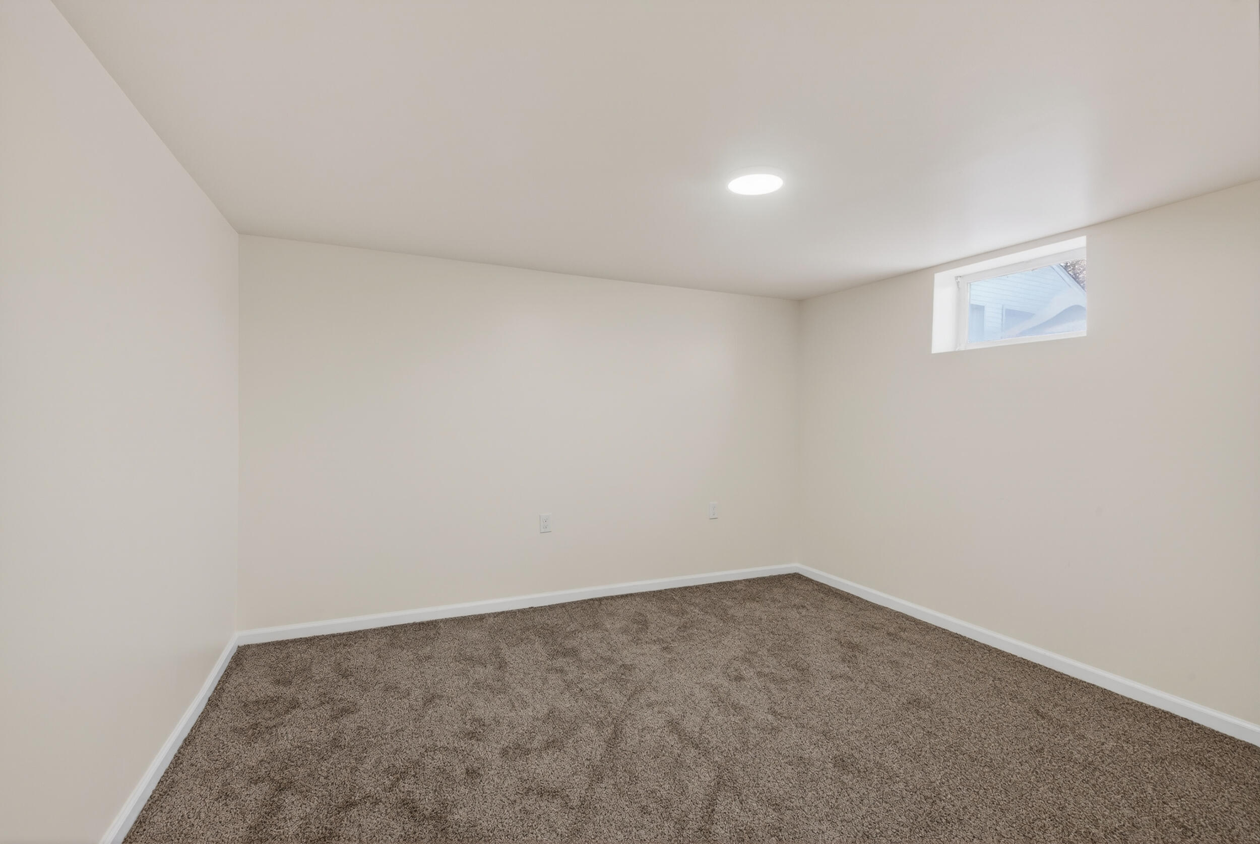 992 Home Avenue Fox Crossing, WI 54952 - Photo 28 of 38 Lower Level