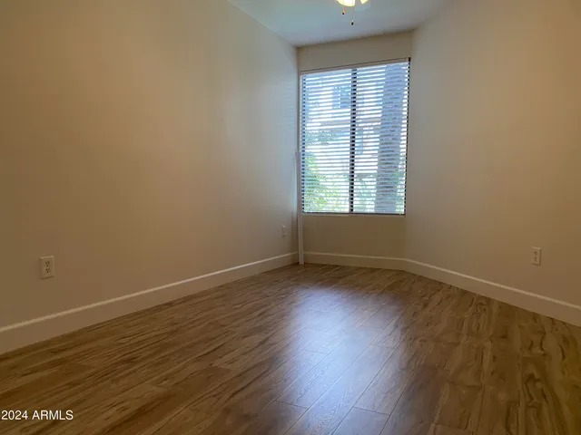 $1,700 | 1701 East Colter Street, Unit 215, Phoenix, AZ 85016