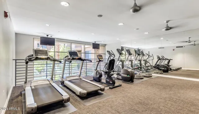 $1,700 | 1701 East Colter Street, Unit 215, Phoenix, AZ 85016