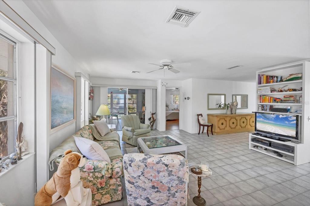 3030 North Beach Road, Unit B Englewood, FL 34223 - Photo 16 of 39 Gallery Image 16