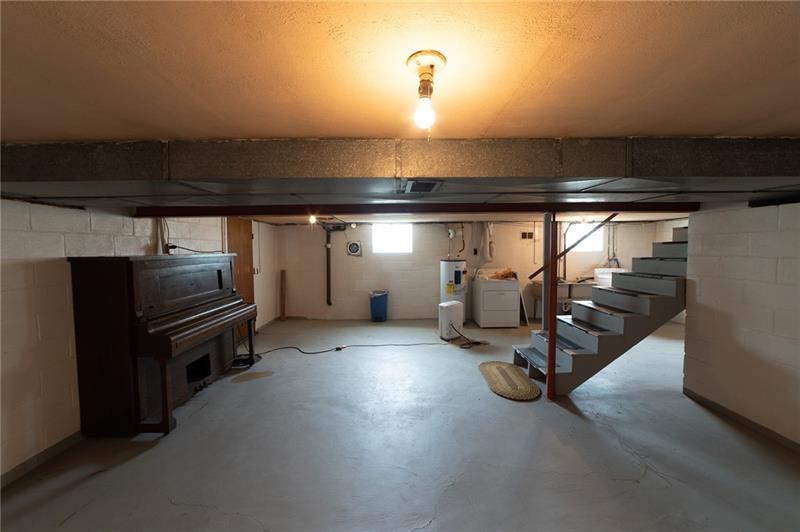 327 Lewis Road Greensburg, PA 15601 - Photo 10 of 16 Gallery Image 10
