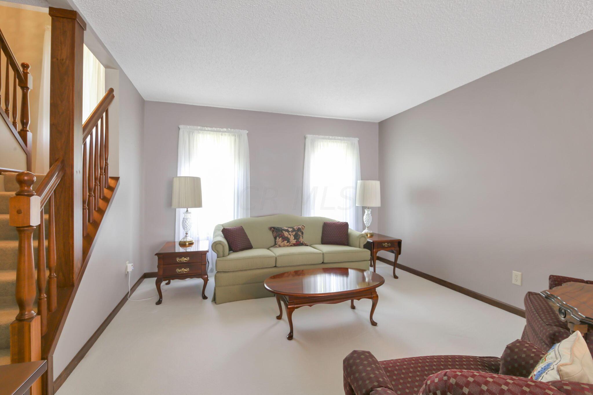 6222 Roxburgh Court, Unit 17B Columbus, OH 43213 - Photo 4 of 28 15-web-or-mls-5D9A0473