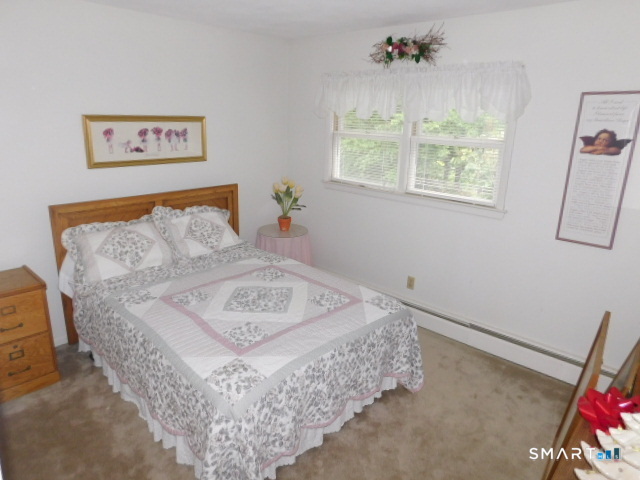 12 Rozum Circle Prospect, CT 06712 - Photo 23 of 33 2nd bedroom main house