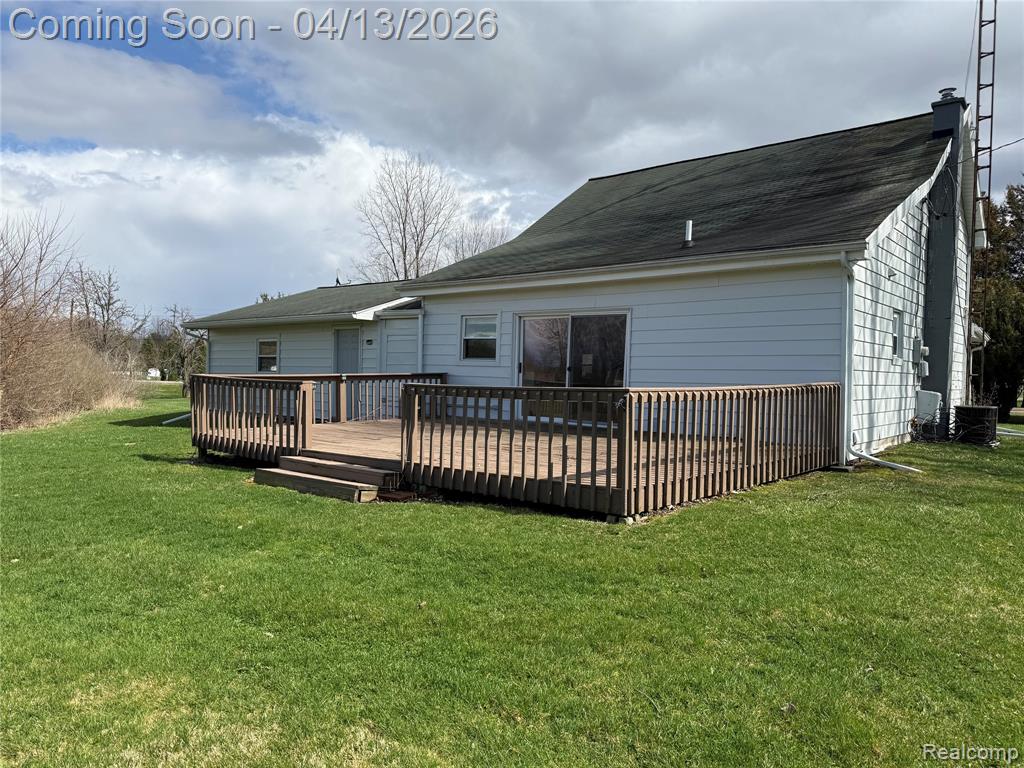 1496 Wiggins Road Fenton, MI 48430 - Photo 22 of 29