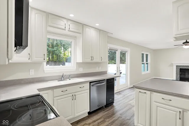 $464,900 | 1990 Red Oak Drive, Franklin, IN 46131