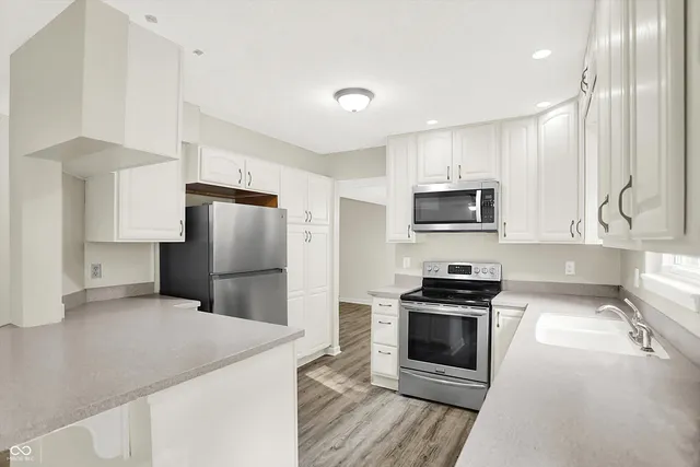 $464,900 | 1990 Red Oak Drive, Franklin, IN 46131