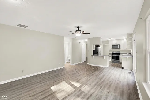 $464,900 | 1990 Red Oak Drive, Franklin, IN 46131