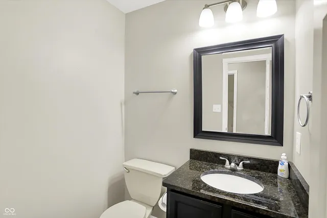 $464,900 | 1990 Red Oak Drive, Franklin, IN 46131