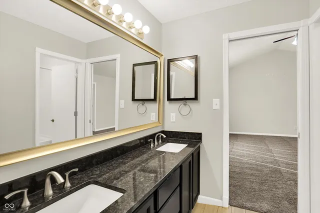 $464,900 | 1990 Red Oak Drive, Franklin, IN 46131