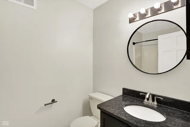 $464,900 | 1990 Red Oak Drive, Franklin, IN 46131