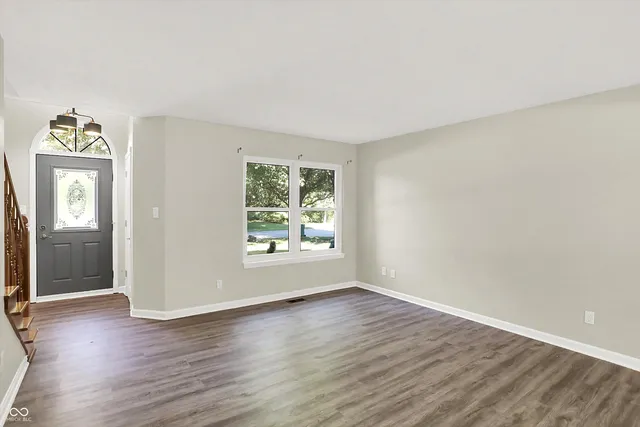 $464,900 | 1990 Red Oak Drive, Franklin, IN 46131