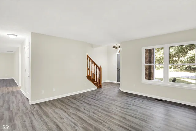 $464,900 | 1990 Red Oak Drive, Franklin, IN 46131