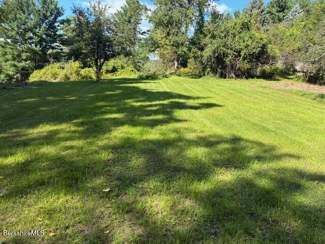 43 Lenox Road West Stockbridge, MA 01266 - Photo 3 of 8 IMG_7823